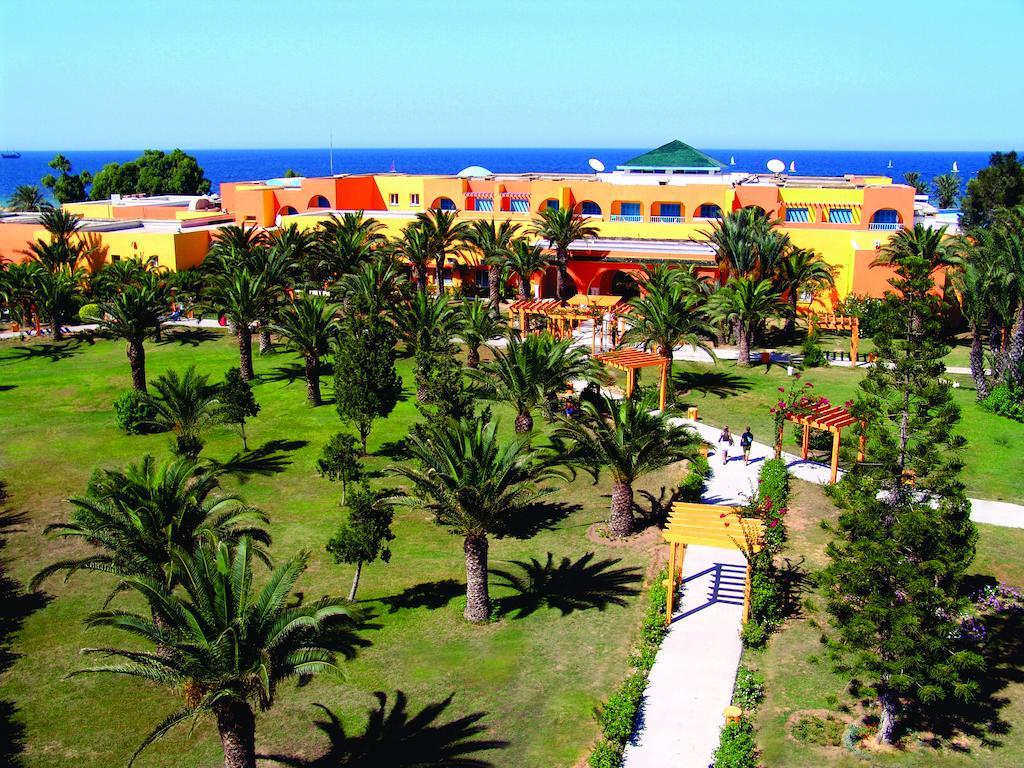 Caribbean World 4*