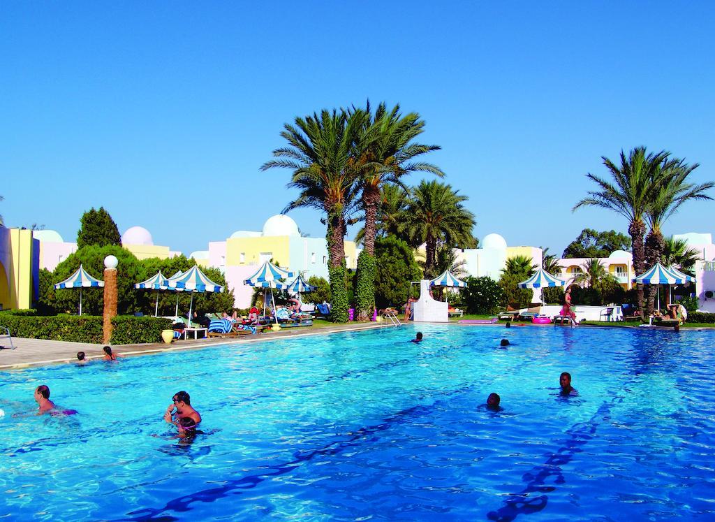 Caribbean World Hotel